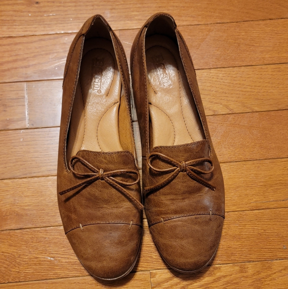 Born brown loafers flats size 8